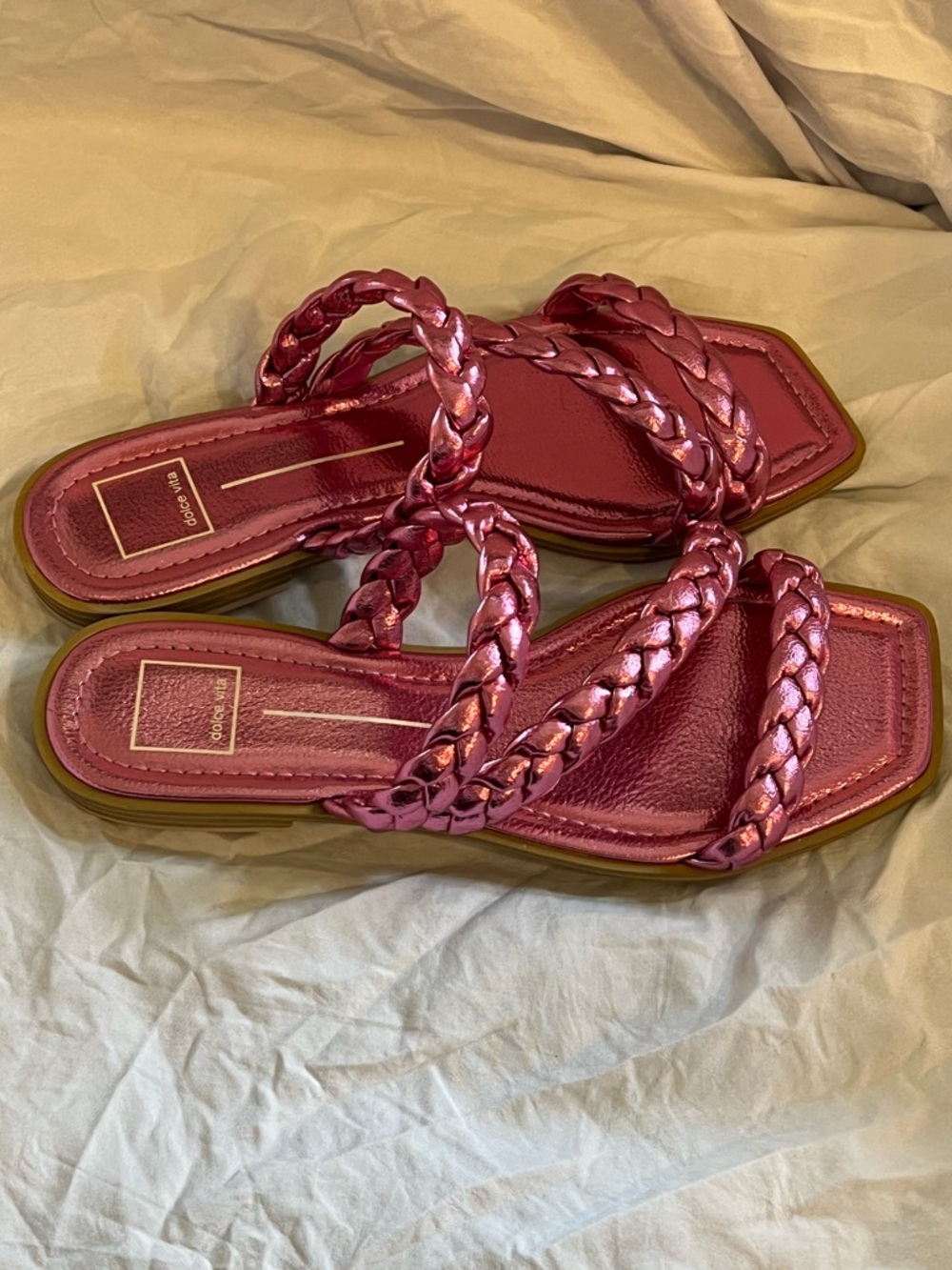 Dolce Vita Shiny Braided Pink Slide Sandals size 9 - Picture 4 of 5
